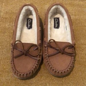 Clark womens slippers moccasin style